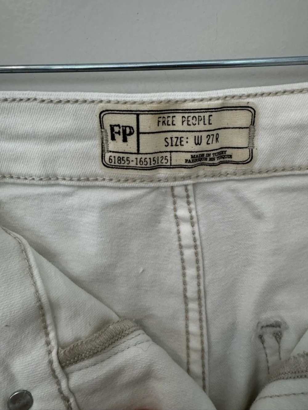 Free People “Just Float On” flare jeans in winter white, size 27R - Picture 3 of 6